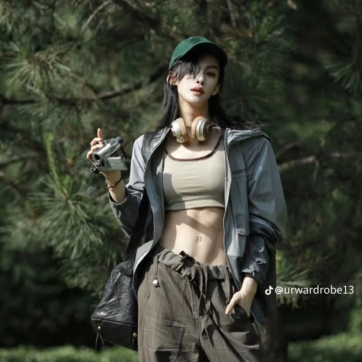 Kim Kira